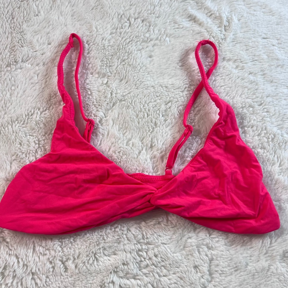 SKIMS Twist Front Bikini‎ Top Hot Pink Neon Adjustable Straps Size M RN158973